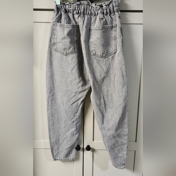 Zara High Rise Paperbag Tapered Ankle Jean Sz 4 - Picture 5 of 6